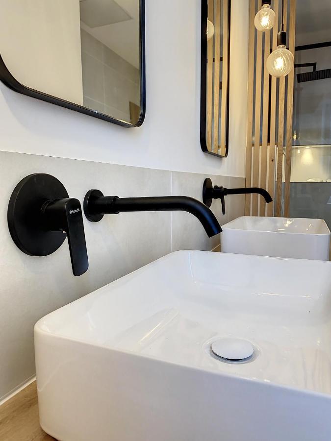 Appartchic - Appartement Standing - Plein Centre & Parking Prive Créon Exterior foto